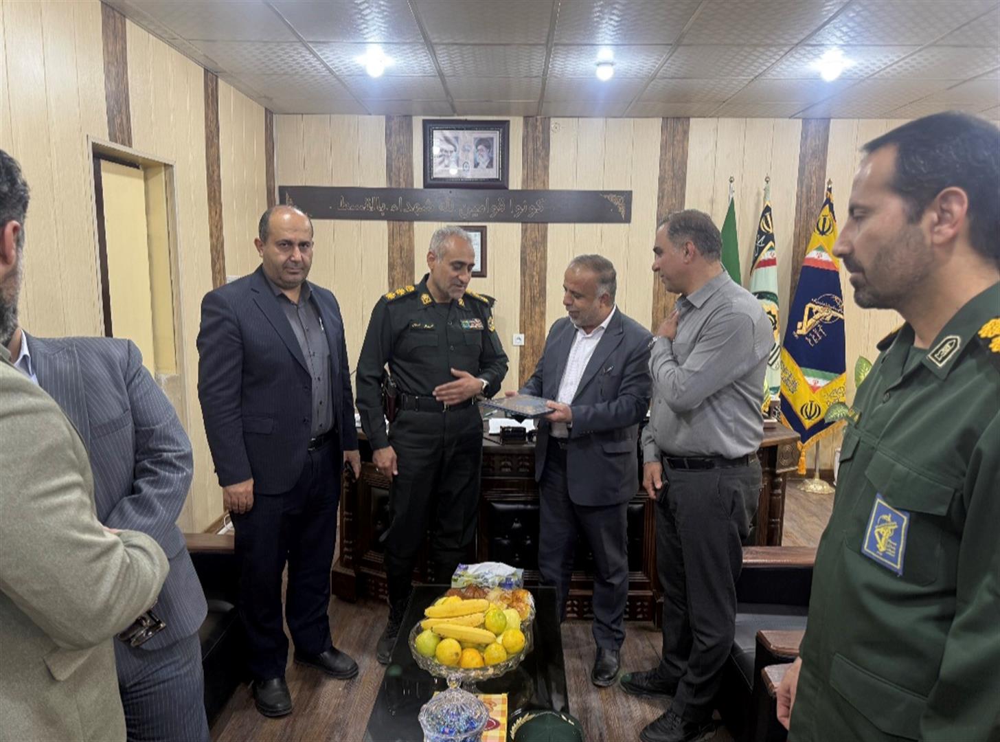 دیدار مدیر آبفا شمال شرق خوزستان با فرمانده انتظامی ایذه به مناسبت هفته نیروی انتظامی