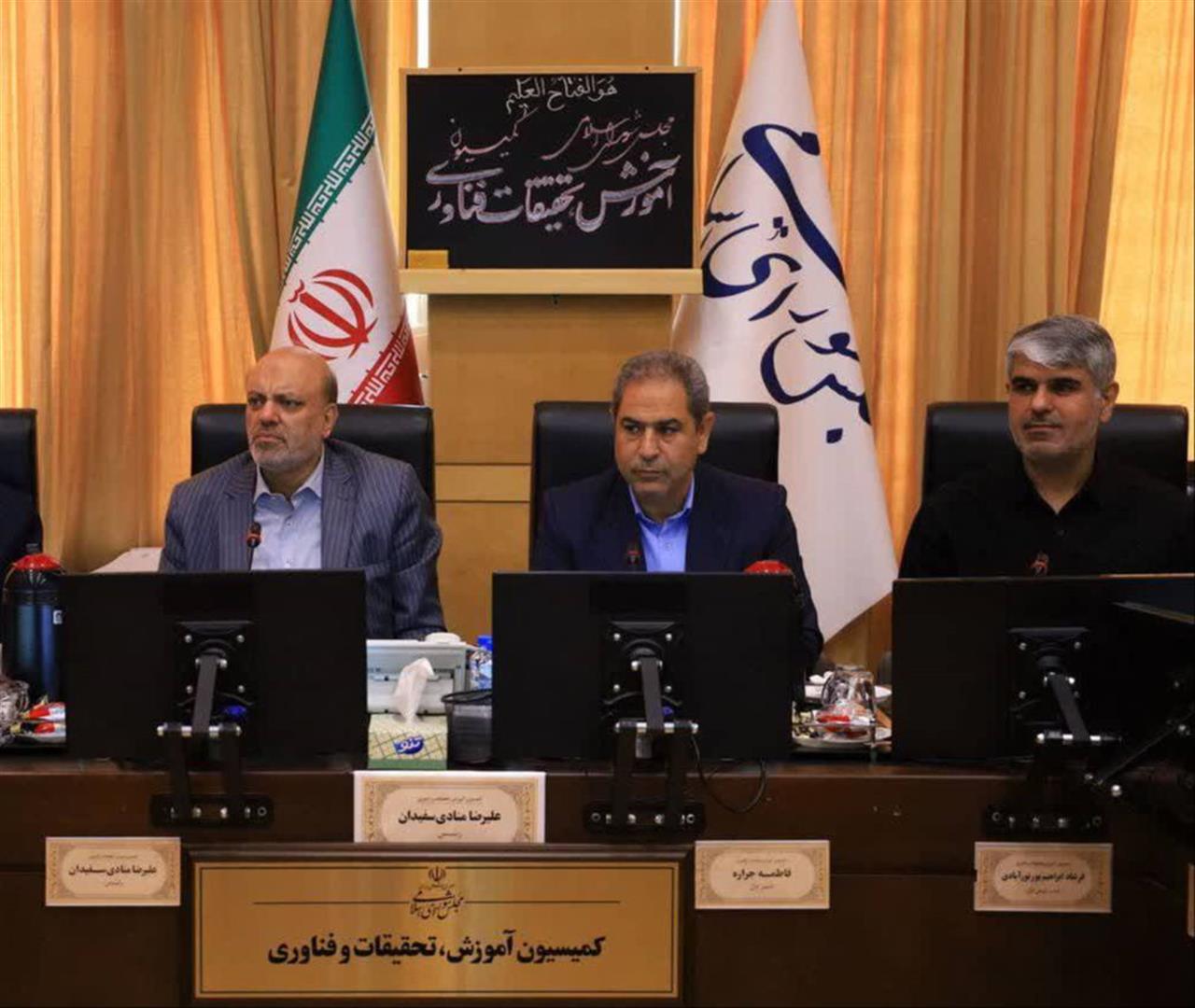 آغاز آموزش رسمی از ۵ سالگی و اجباری شدن پیش‌دبستانی در کمیسیون آموزش تصویب شد