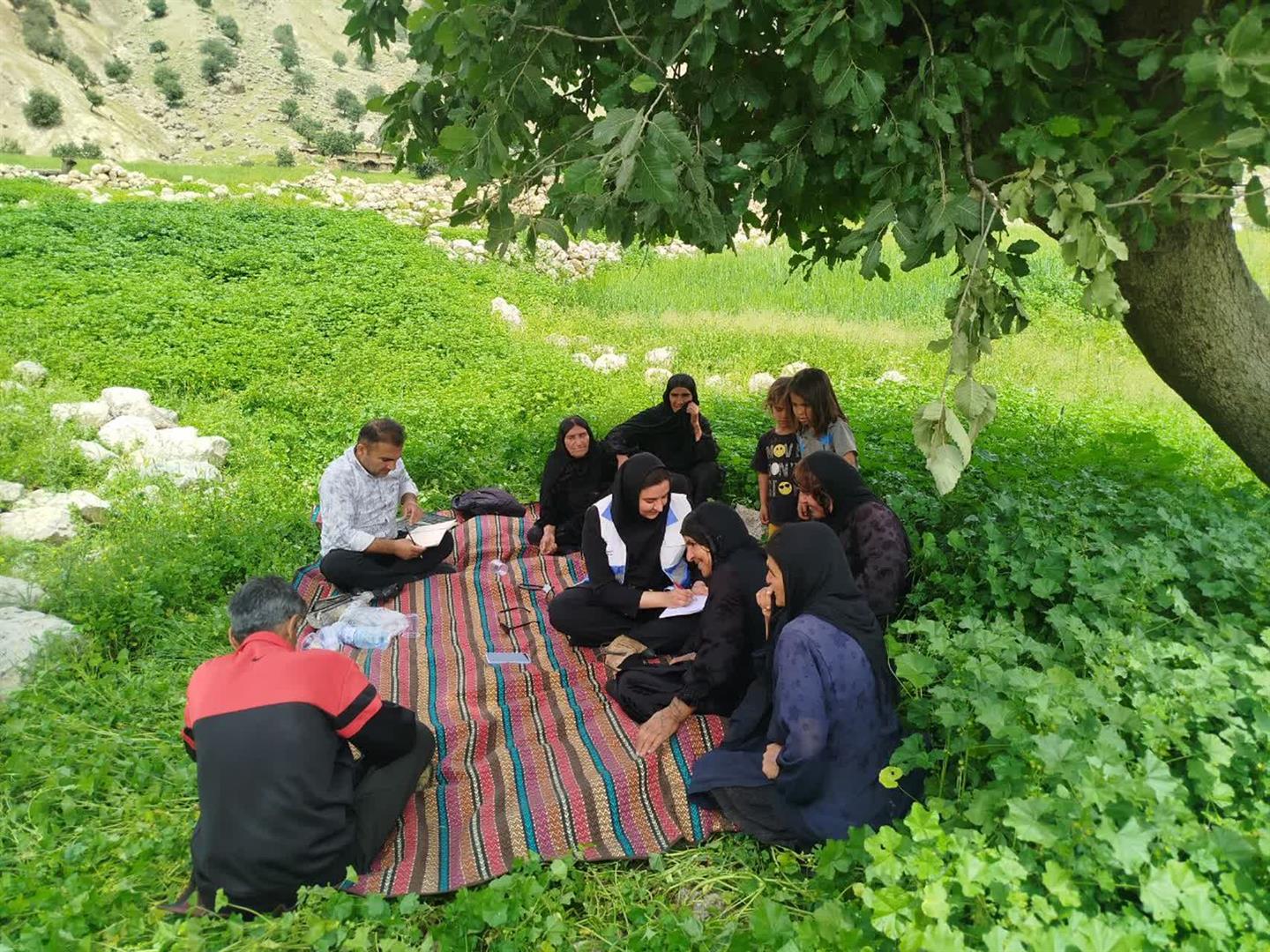 ماموریت سلامت در روز تعطیل؛ خدمت‌رسانی کادر بهداشت ایذه به عشایر مناطق سخت‌گذر