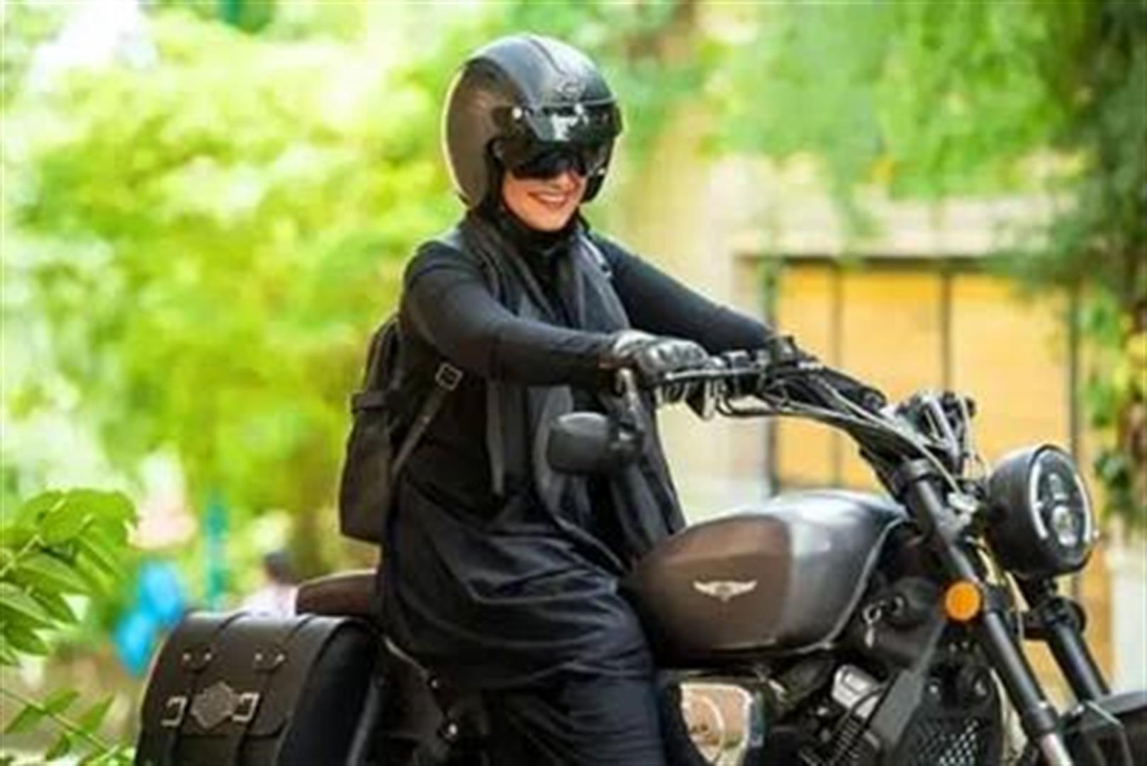 نهایی شدن صدور گواهینامه موتورسواری برای زنان