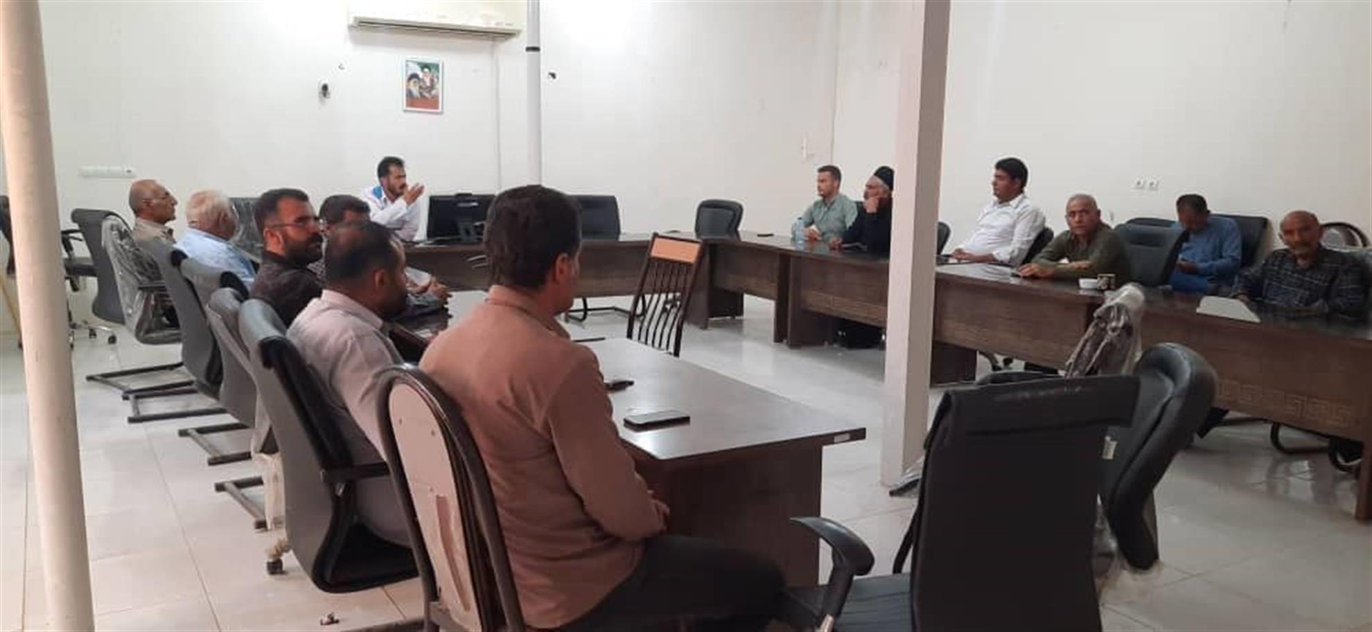 برگزاری جلسه آموزشی آبداران ایذه درباره بهداشت و کنترل کیفی آب شرب