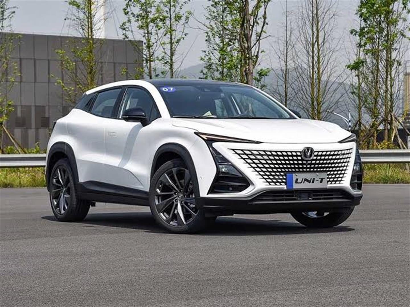 آغاز ثبت‌نام دور جدید خودروهای وارداتی از شنبه 25 بهمن