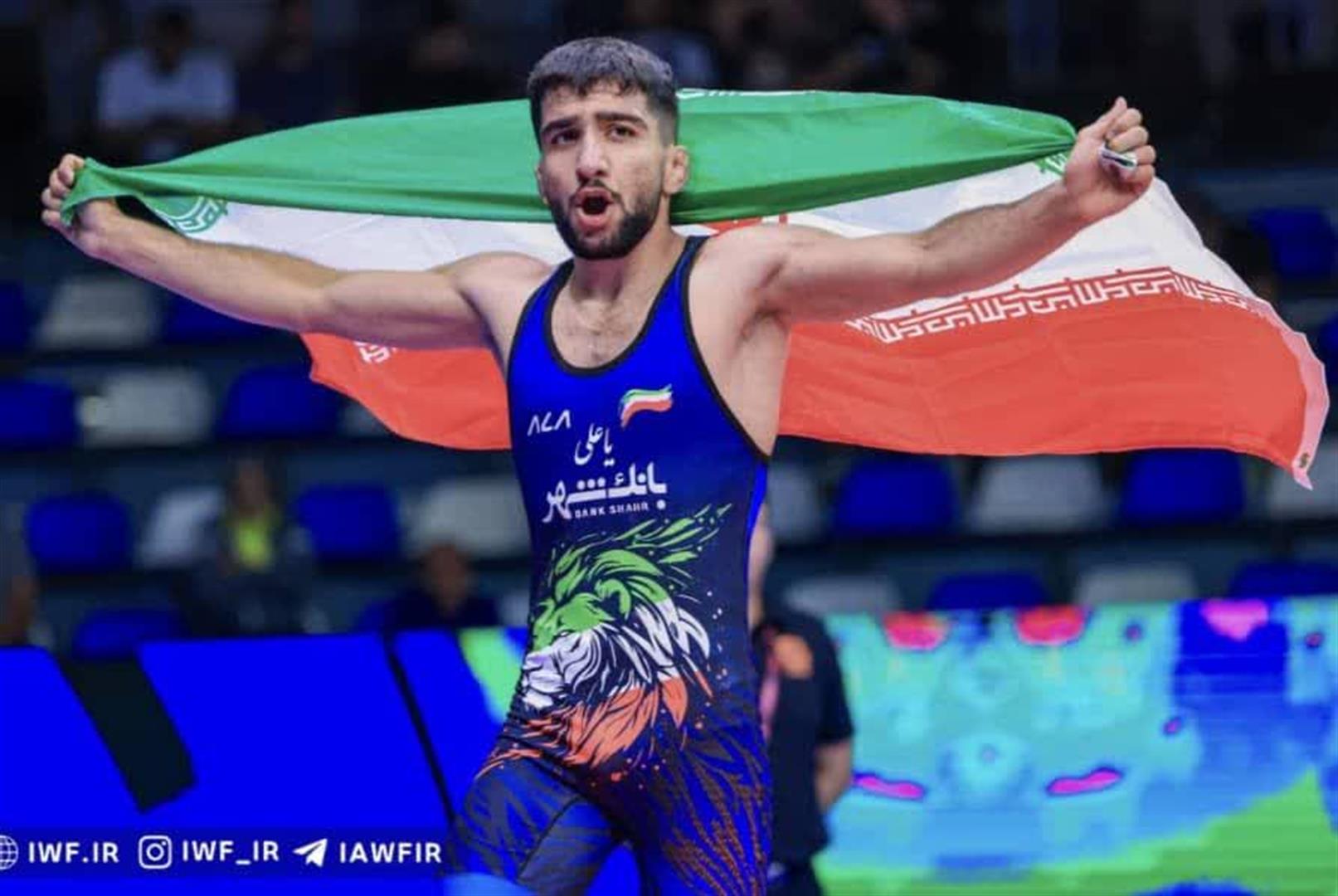 پیروزی قاطع پیام احمدی کشتی‌گیر ایذه‌ای مقابل حریف قرقیزستانی