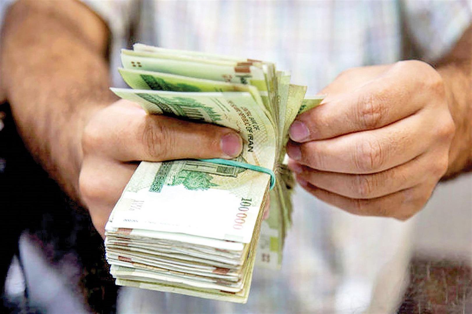 مجلس با افزایش حدود 40 درصدی حقوق کارکنان و کارگران موافق است