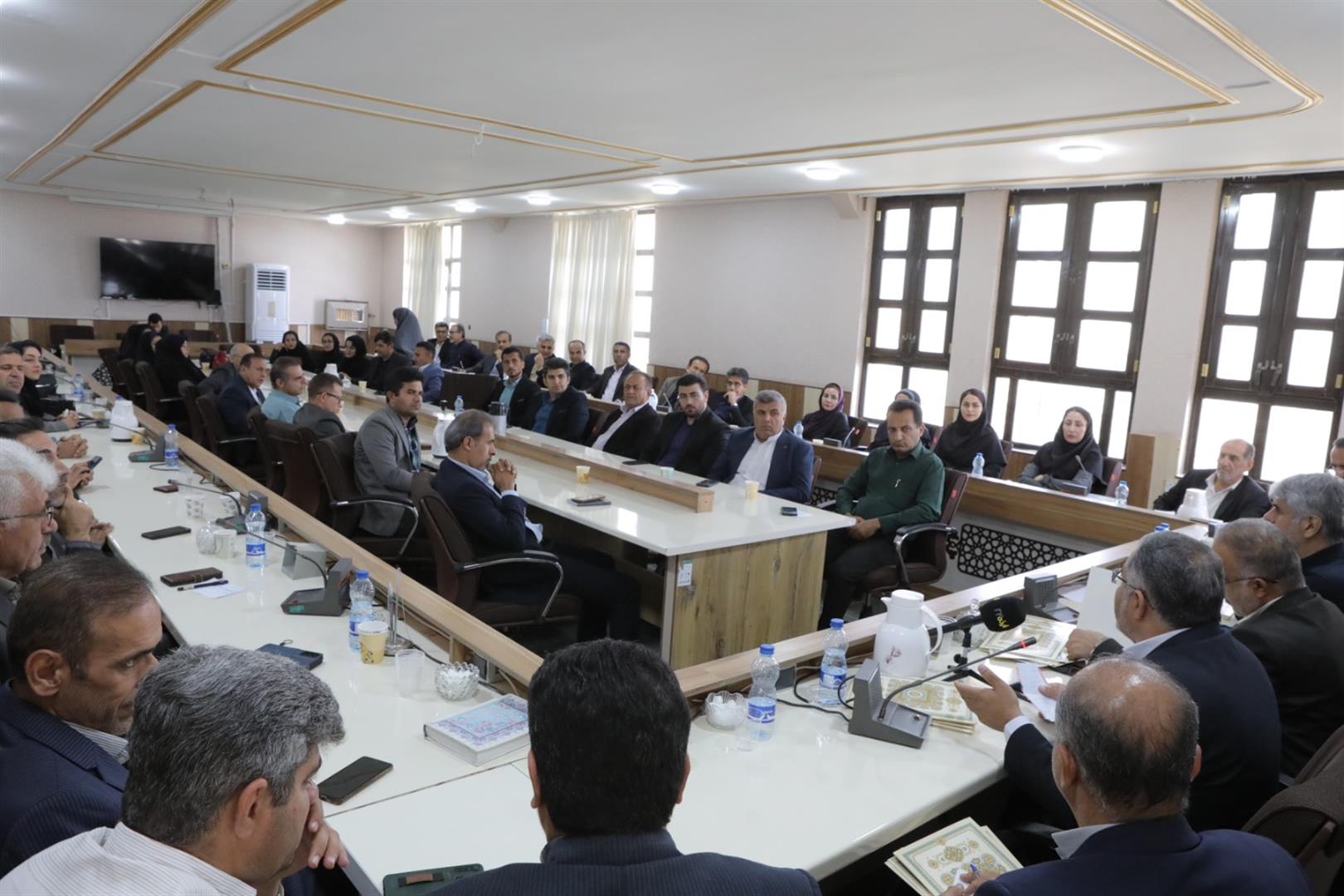 تجلیل از معلمان نمونه حوزه منگشت با حضور ابراهیم‌پور