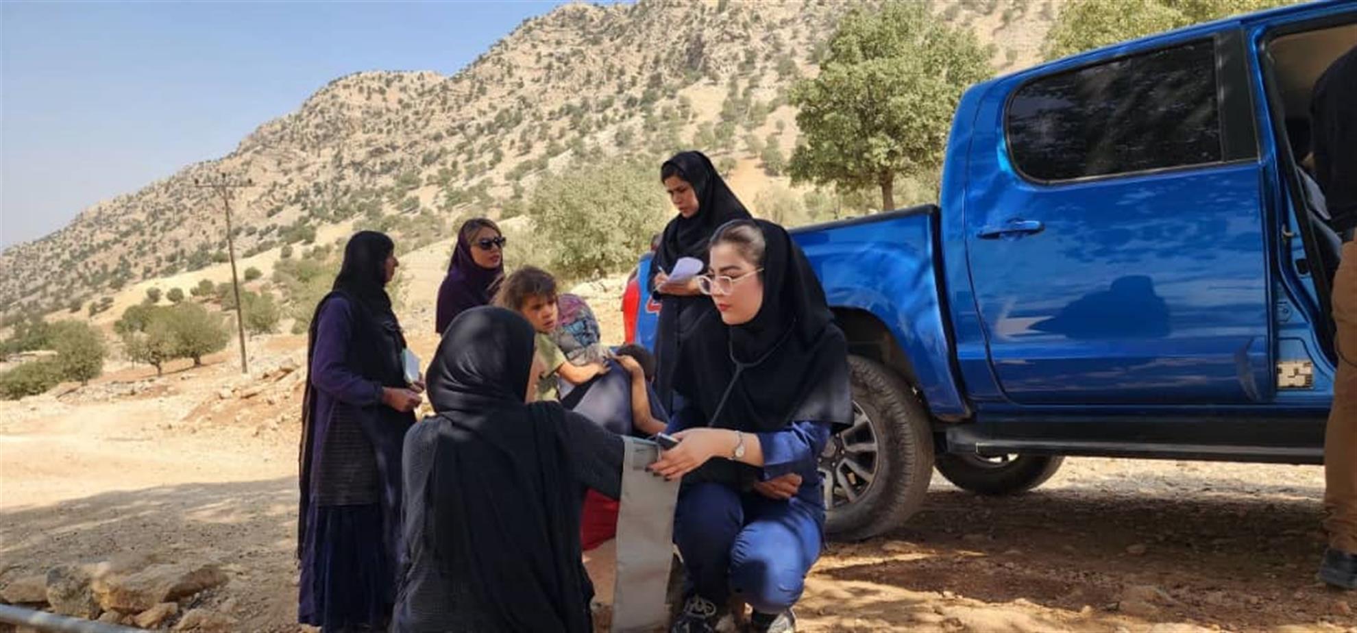 حضور تیم سلامت ایذه در روستاهای صعب‌العبور سراک