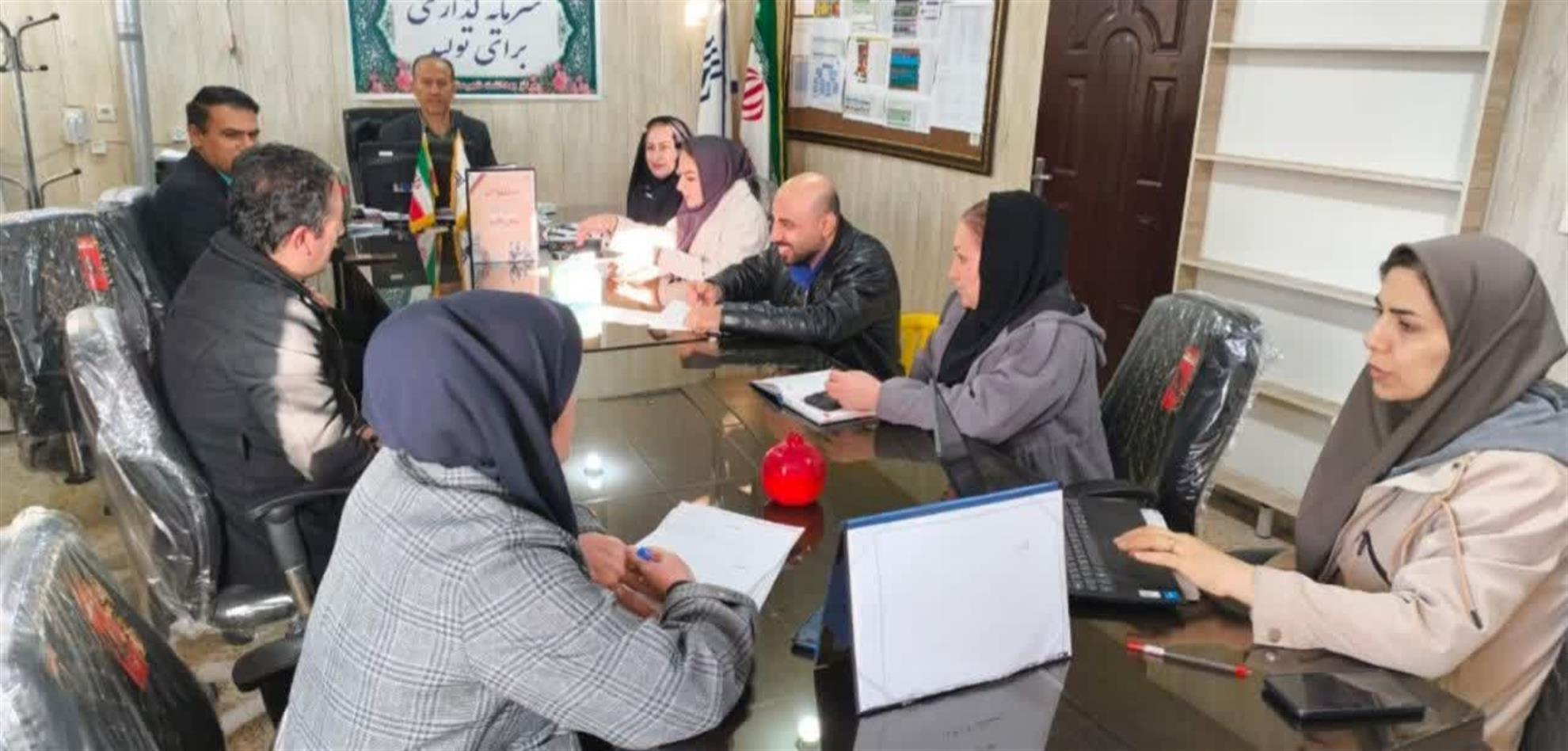 تشکیل کمیته هفته ملی جوان در مرکز بهداشت ایذه با شعار «ایران جوان! پیش به سوی زندگی سالم‌تر»