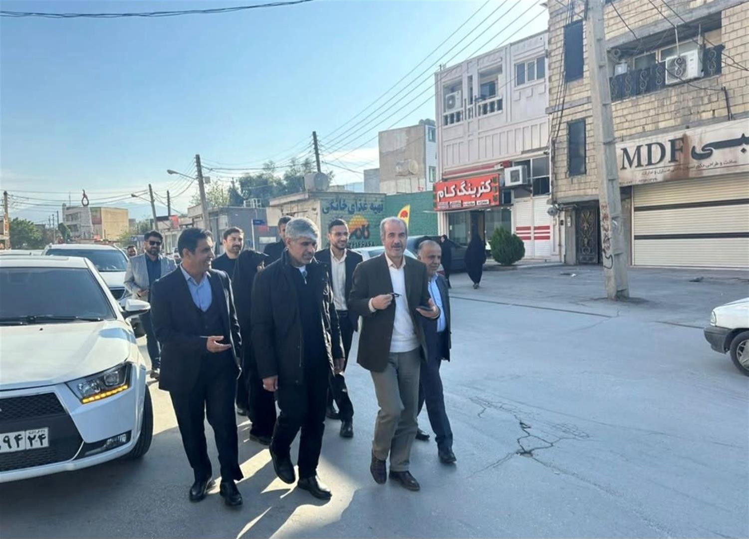 بازدید میدانی نماینده منگشت و معاون وزیر راه و شهرسازی از محلات شهر ایذه