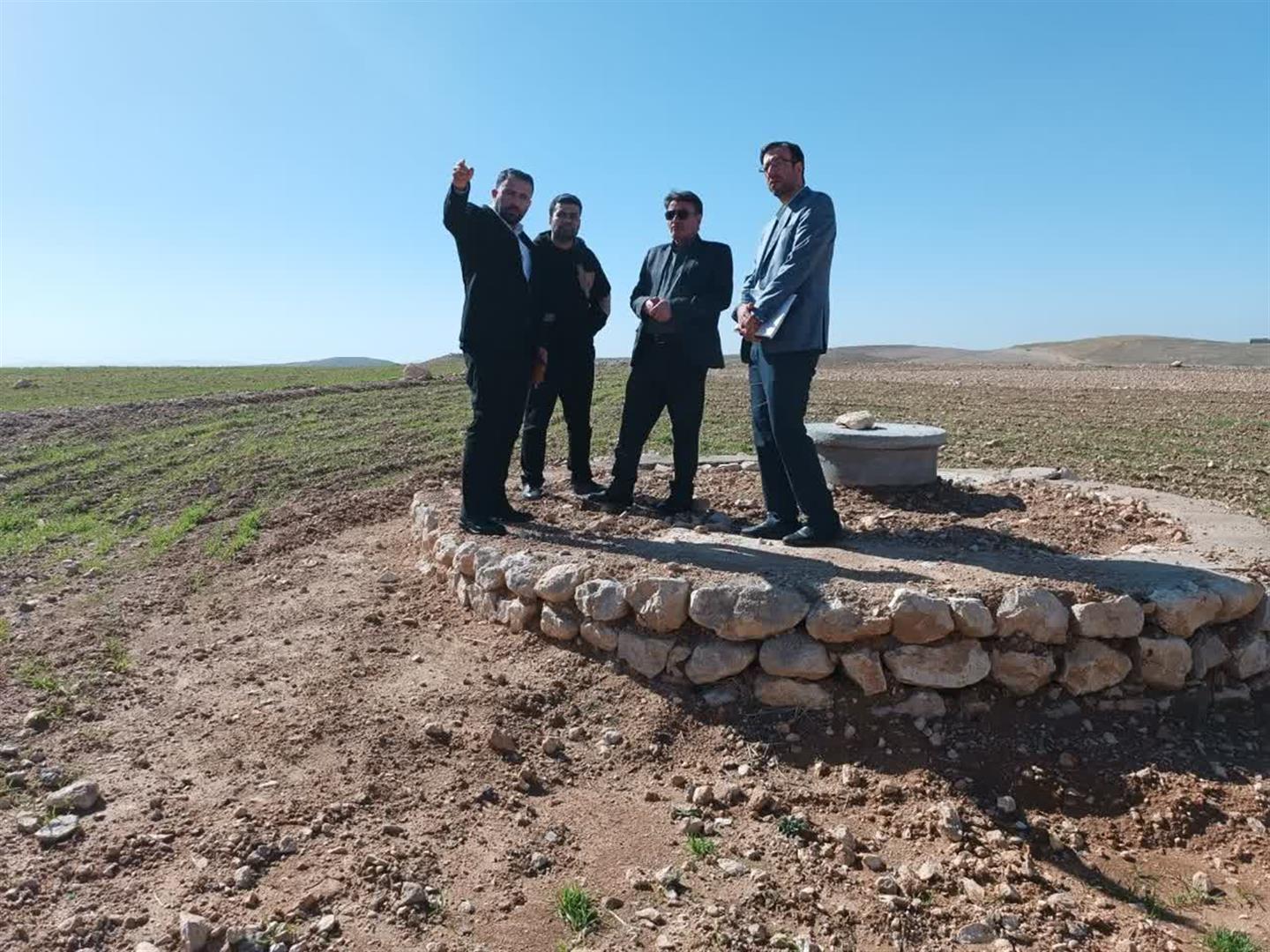 بازدید مدیر جهاد کشاورزی ایذه از مراحل تکمیلی قنات راسفند