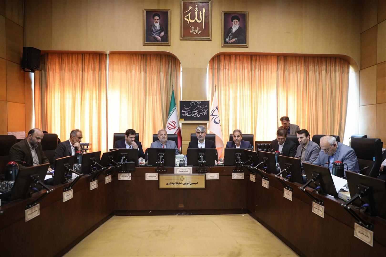 ابراهیم‌پور: دانشگاه‌ها باید از مدرک‌گرایی فاصله بگیرند