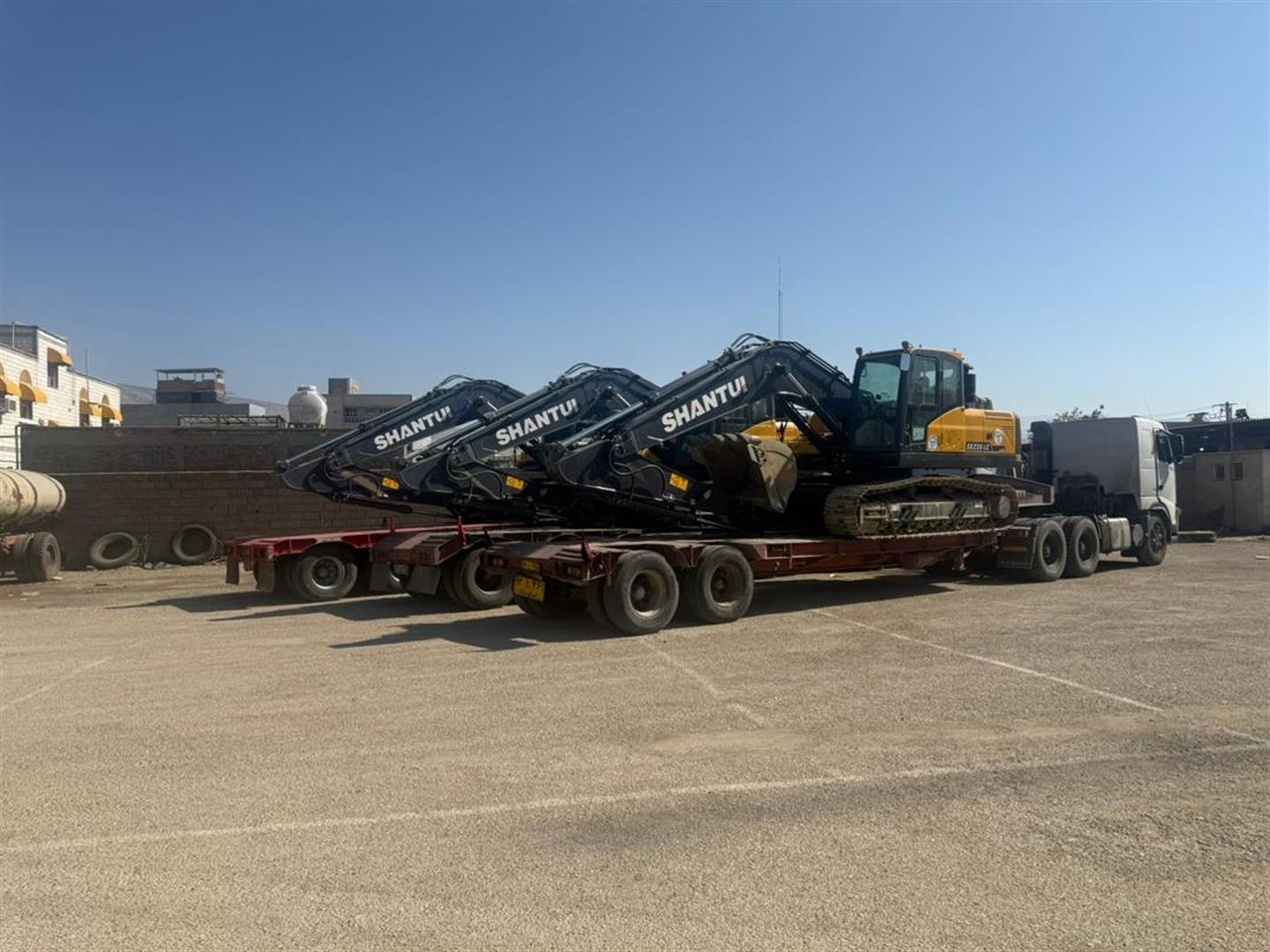 تداوم عملیات تجهیز کارگاه پروژه خط انتقال اضطراری آب شرب ایذه